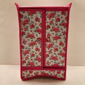 Lightweight wardrobe for 18" Doll